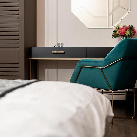 De Paris Aparthotel 3*